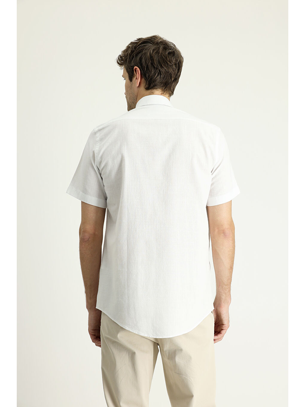 Beyaz Kısa Kol Regular Fit Spor Pamuk Düğmeli Yaka %100 Pamuk Gömlek-4