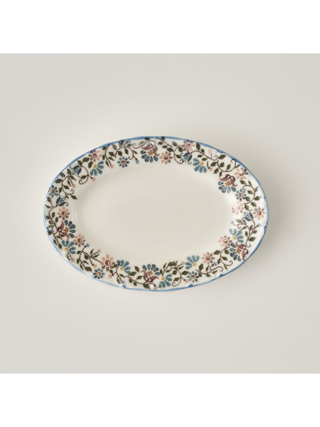 Karışık Vintage Porselen Bordürlü Kayık Tabak (20 cm)