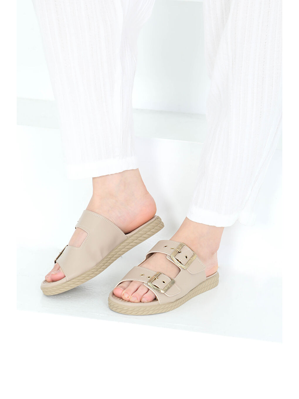 Bej Kadın Vizon Çift Tokalı Terlik - 27354-2