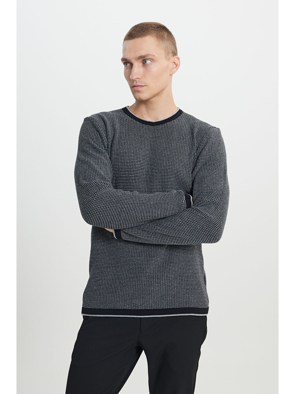 Erkek Siyah-Gri Recycle Standart Fit Normal Kesim Bisiklet Yaka Triko-2