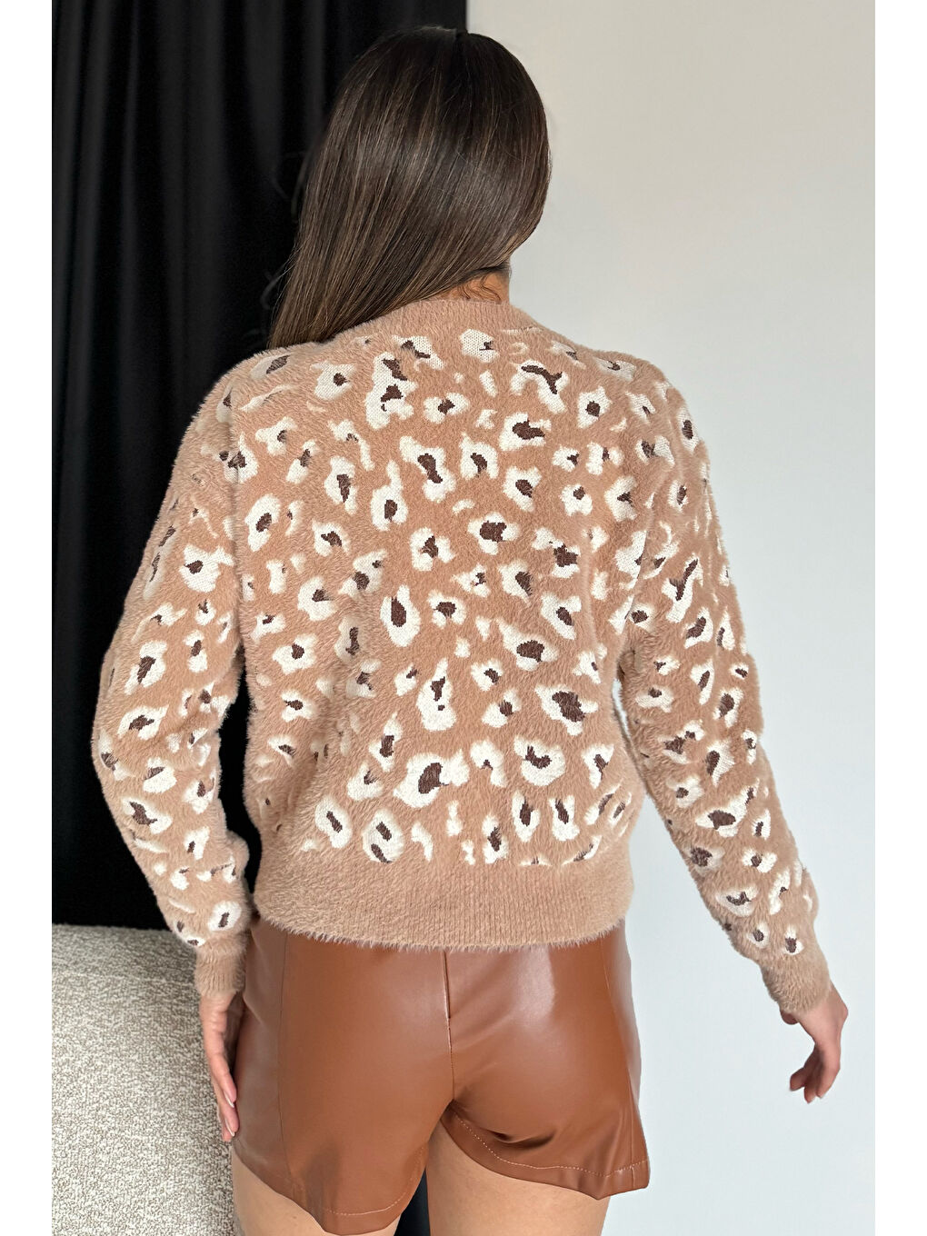 Bej Leopar Desen  İpilik Kadın Triko Bluz-3