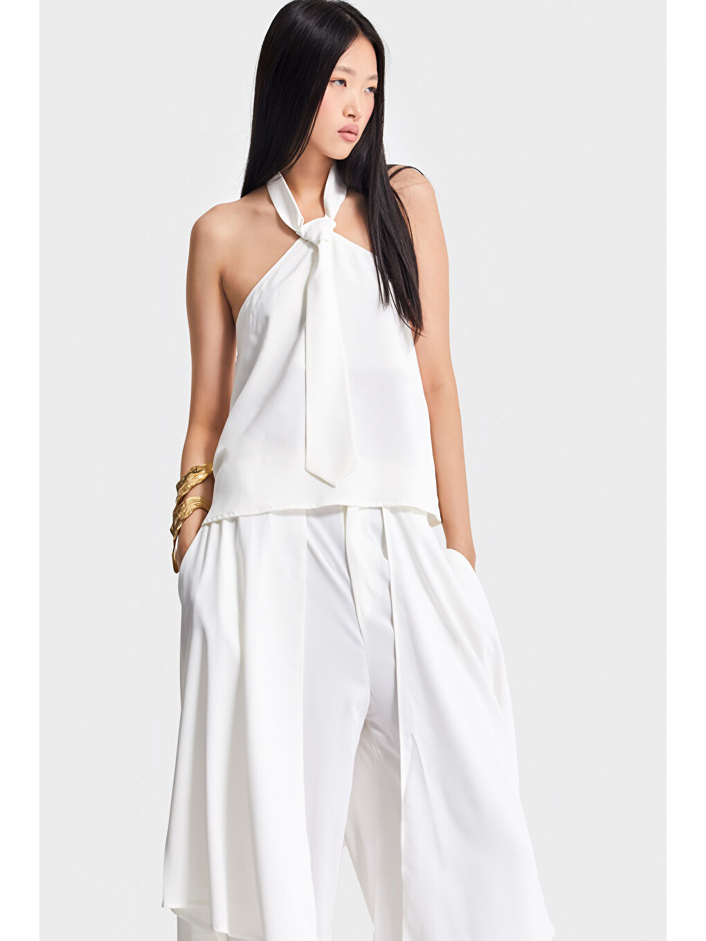 Kadın Ekru Renk Straptez Özel Kumaş Kravat Detaylı Tasarım Bluz