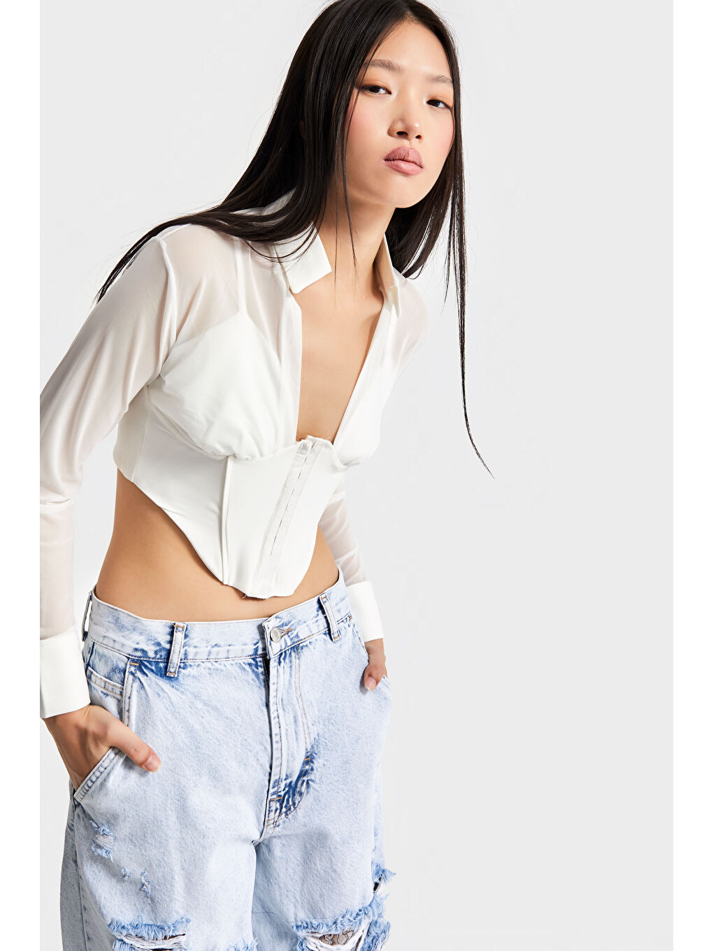 Kadın Ekru Renk Tül Detaylı Belden Oturmalı Uzun Kol Özel Tasarım Crop Top-4