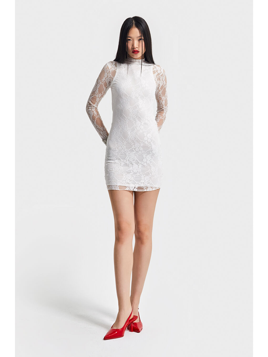 Kadın Kırık Beyaz Renk İçi Astarlı Ful Dantelli Özel Tasarım Mini Elbise-3