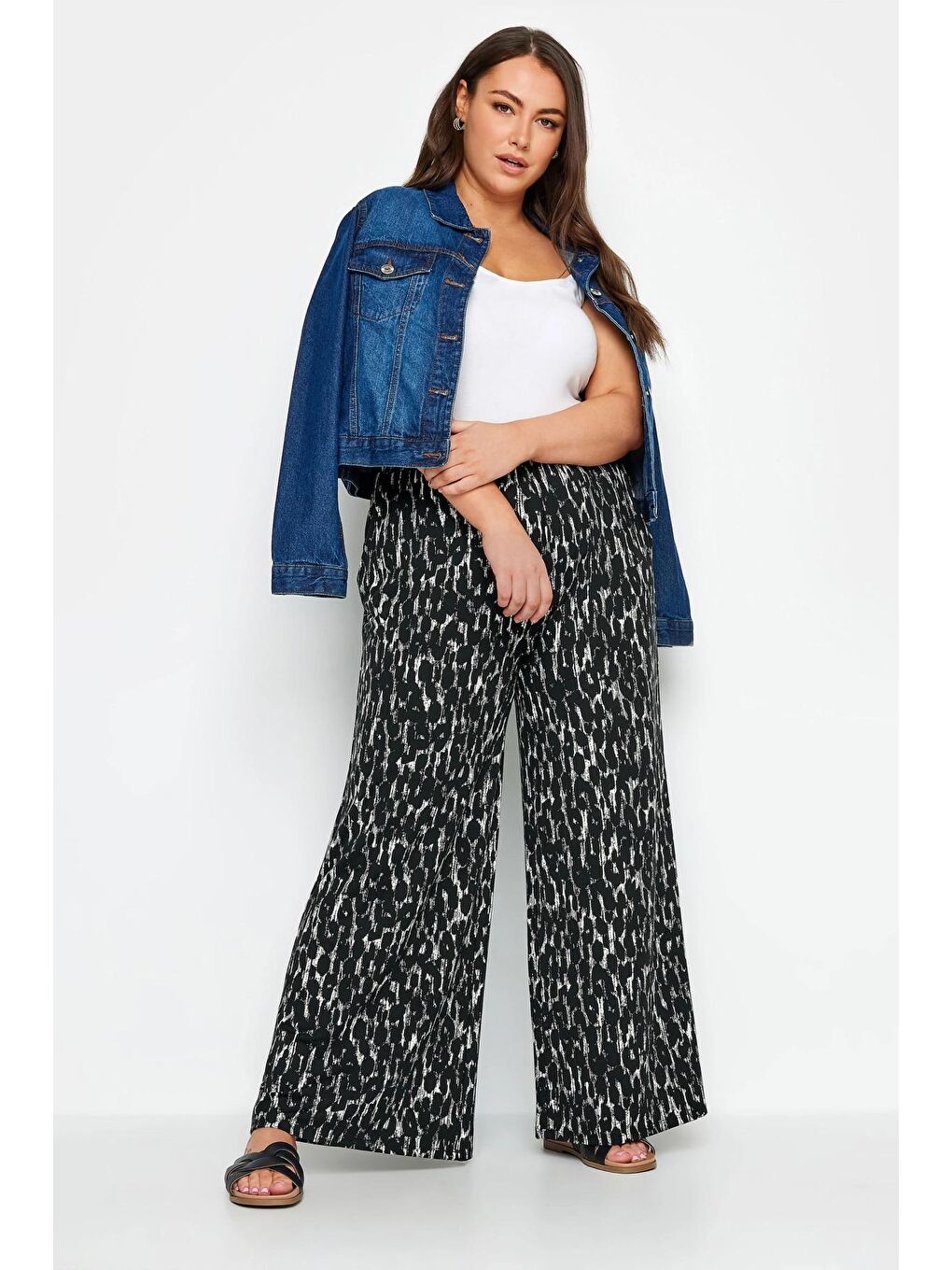 Siyah Büyük Beden Beli Lastikli Cepli Desenli Geniş Paça Pantolon 143736