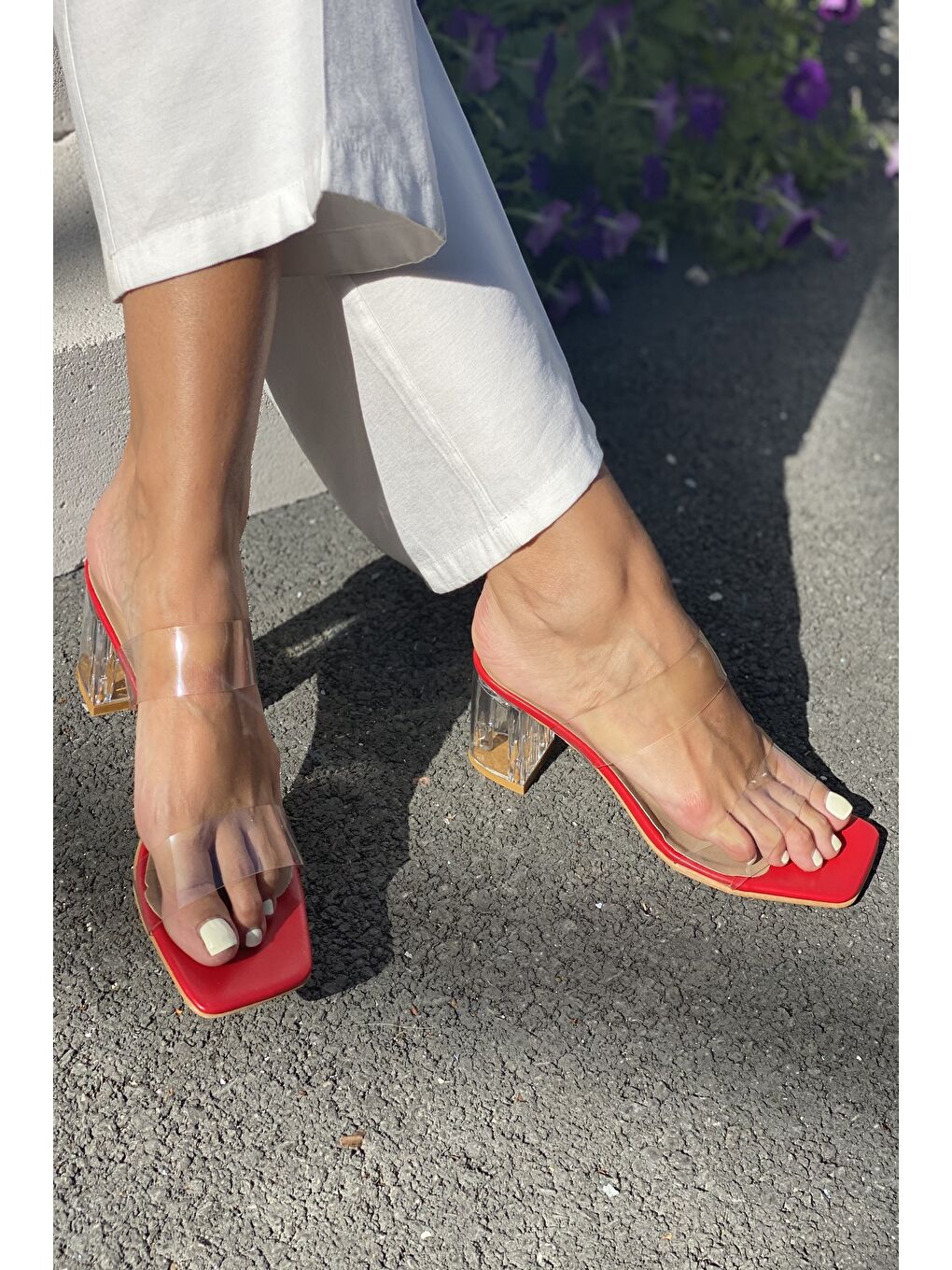 Kırmızı Şeffaf Bant Ve Topuk Detay Topuklu Ayakkabı-3