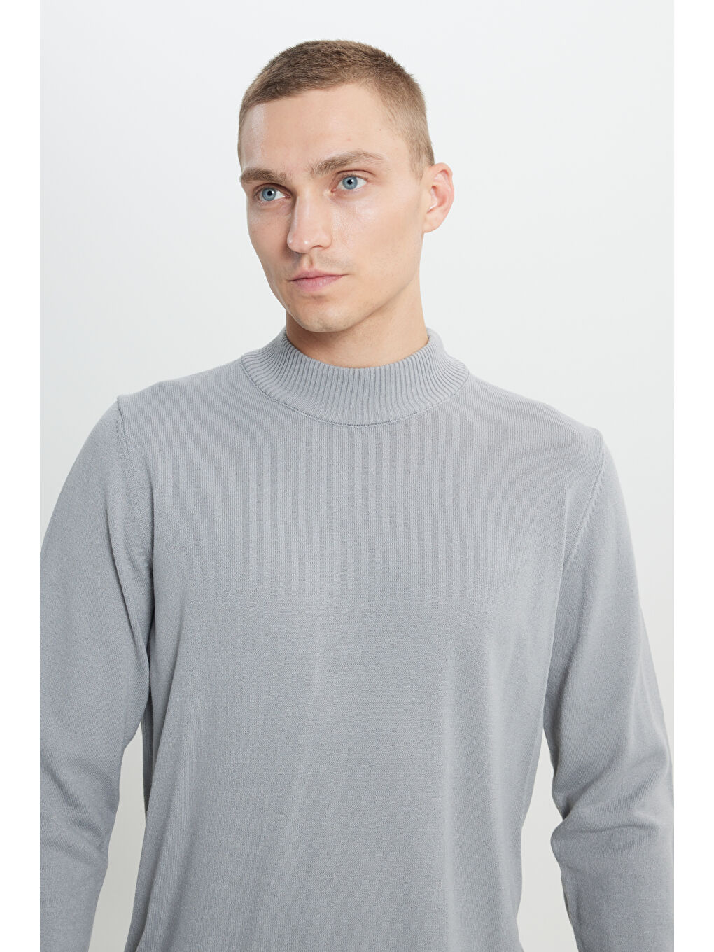 Erkek Gri Melanj Tüylenme Yapmayan Anti-Pilling Standart Fit Yarım Balıkçı Yaka Triko Kazak-4