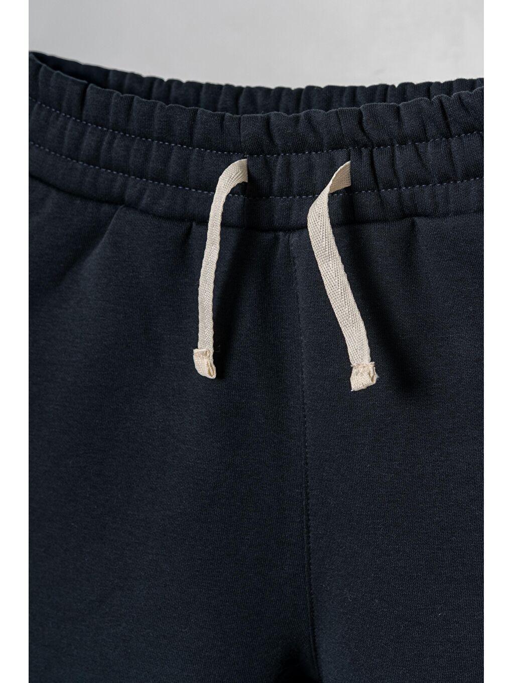 Lacivert 3 İp Çiçek Nakışlı Kız Çocuk Eşofman Altı-1