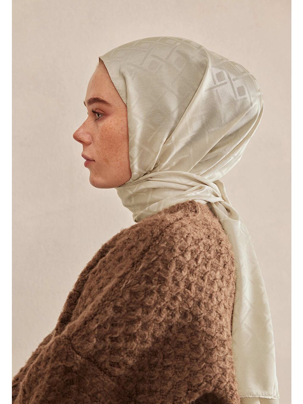 Bej Porto Jakarlı Şal Taş-3