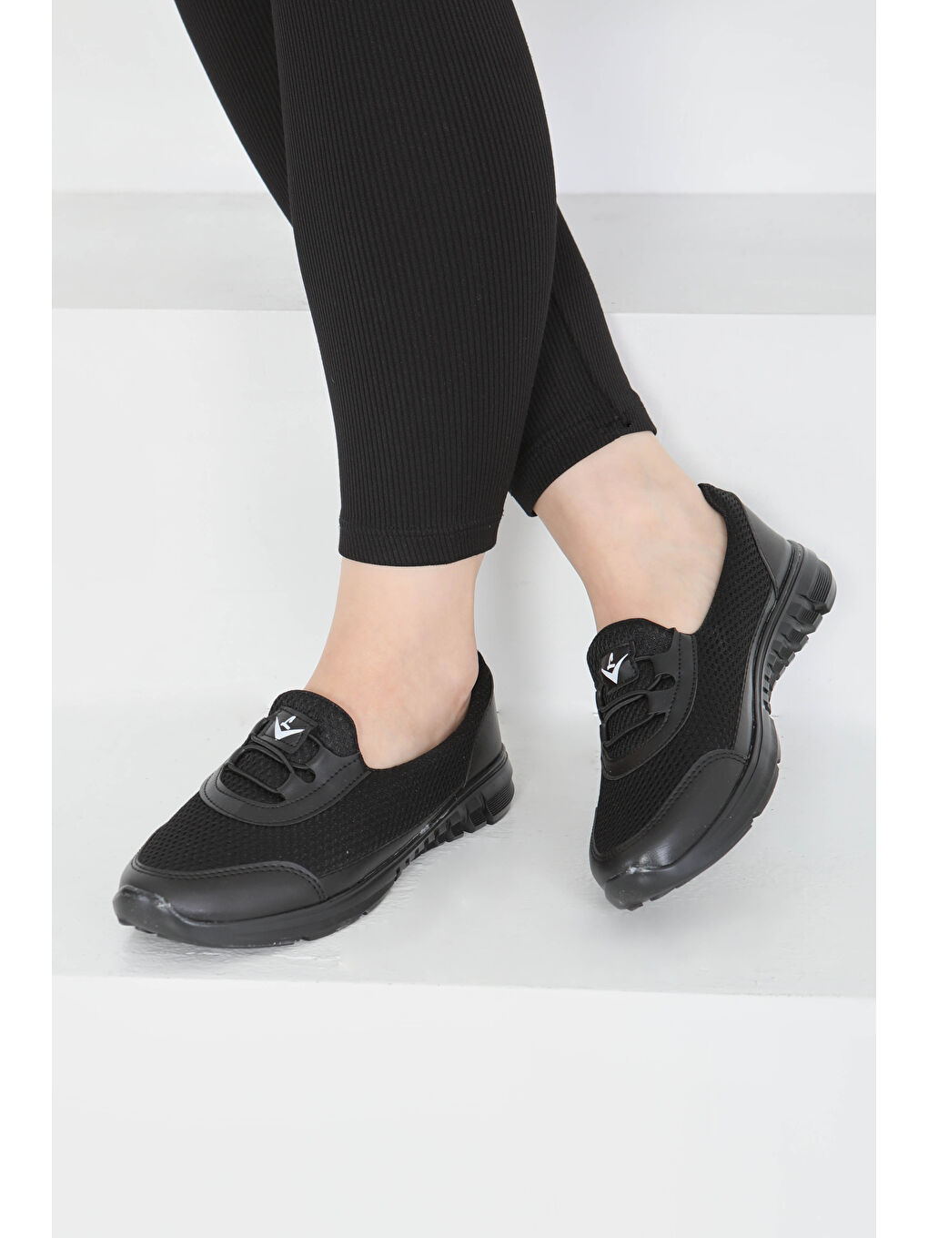 Kadın Siyah Lastikli File Babet - 27355-2