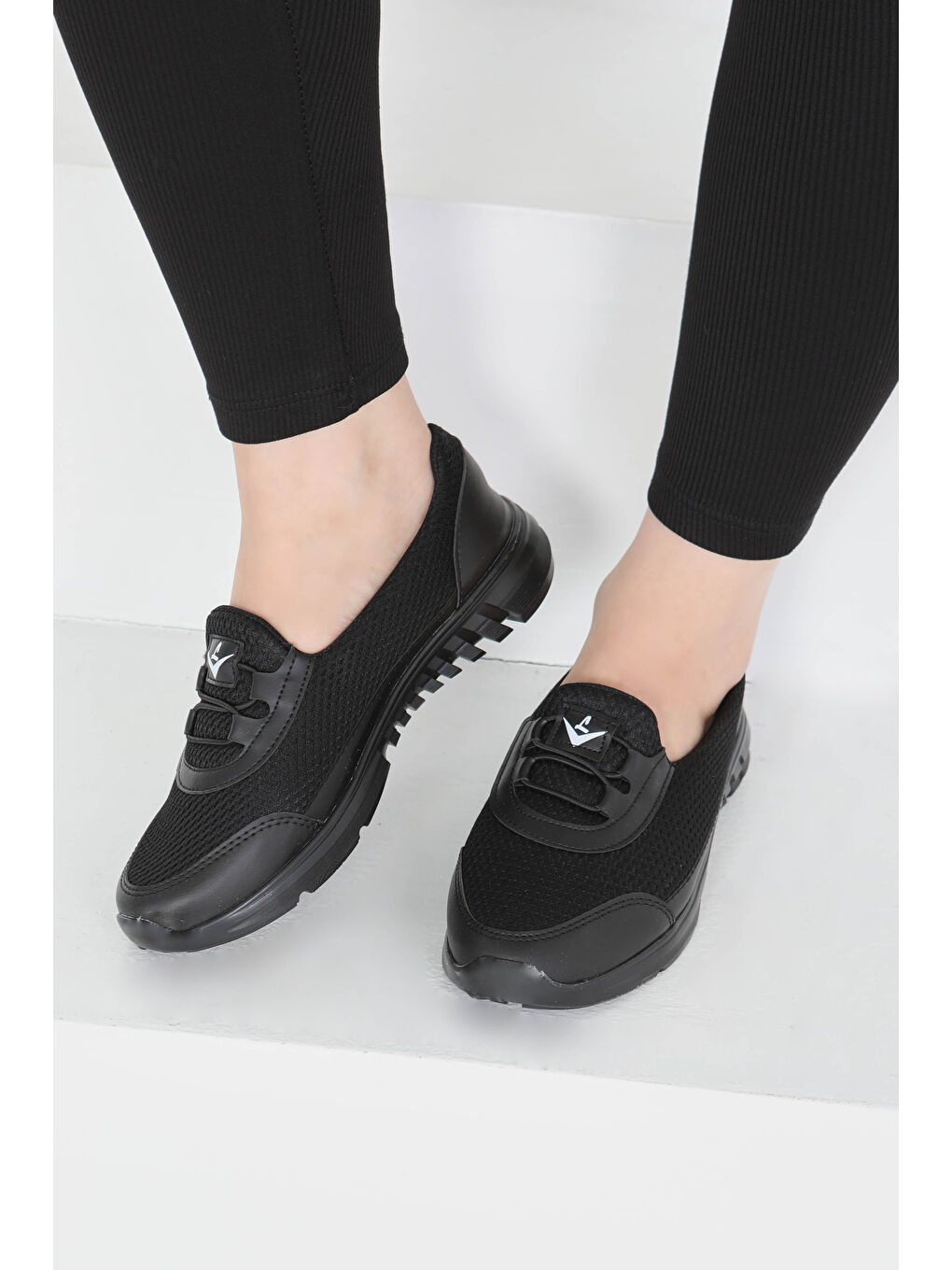 Kadın Siyah Lastikli File Babet - 27355-3