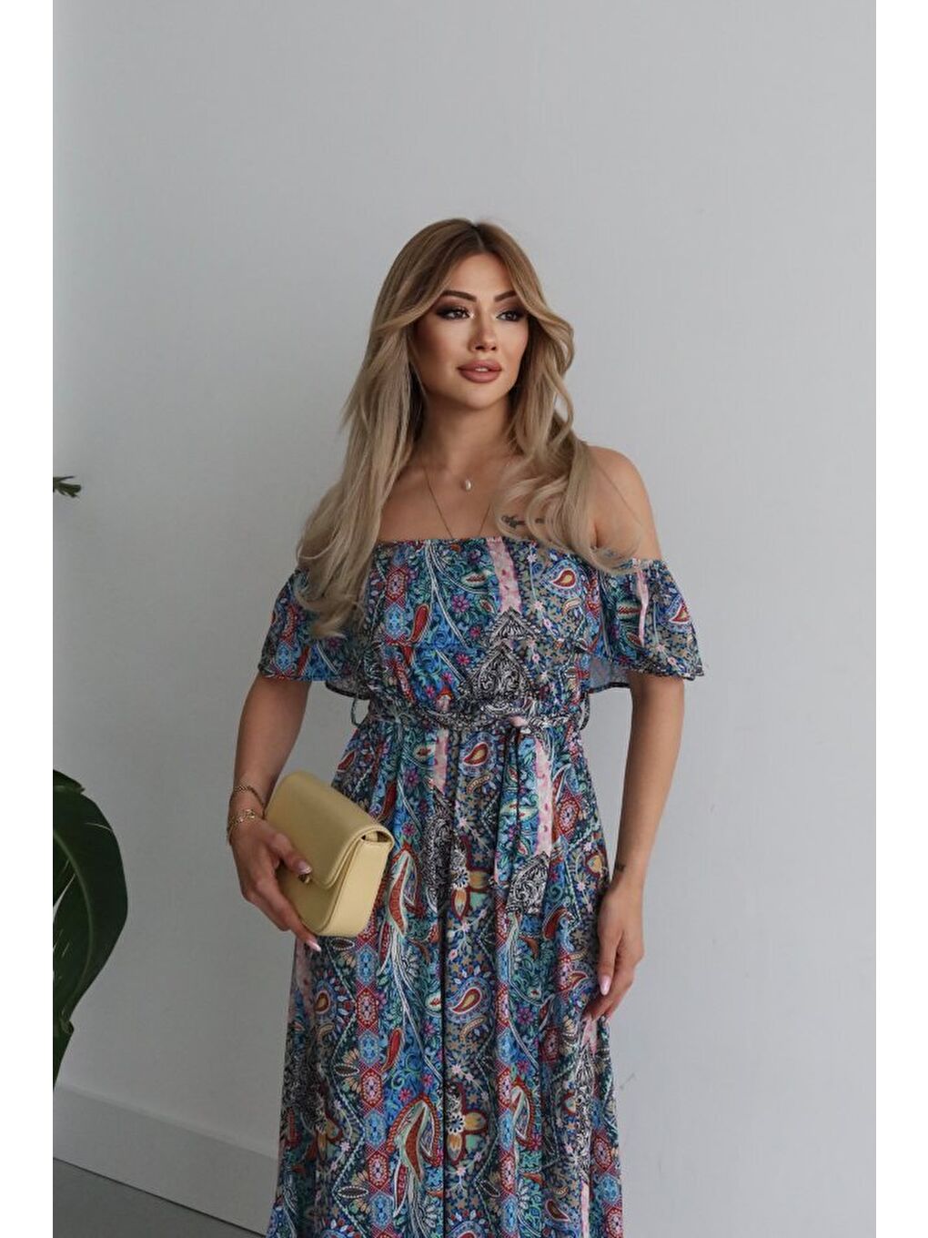 Mavi Kadın Kısa Kollu Madonna Yaka Fırfırlı Belden Yırtmaçlı Maksi Süprem Elbise-3