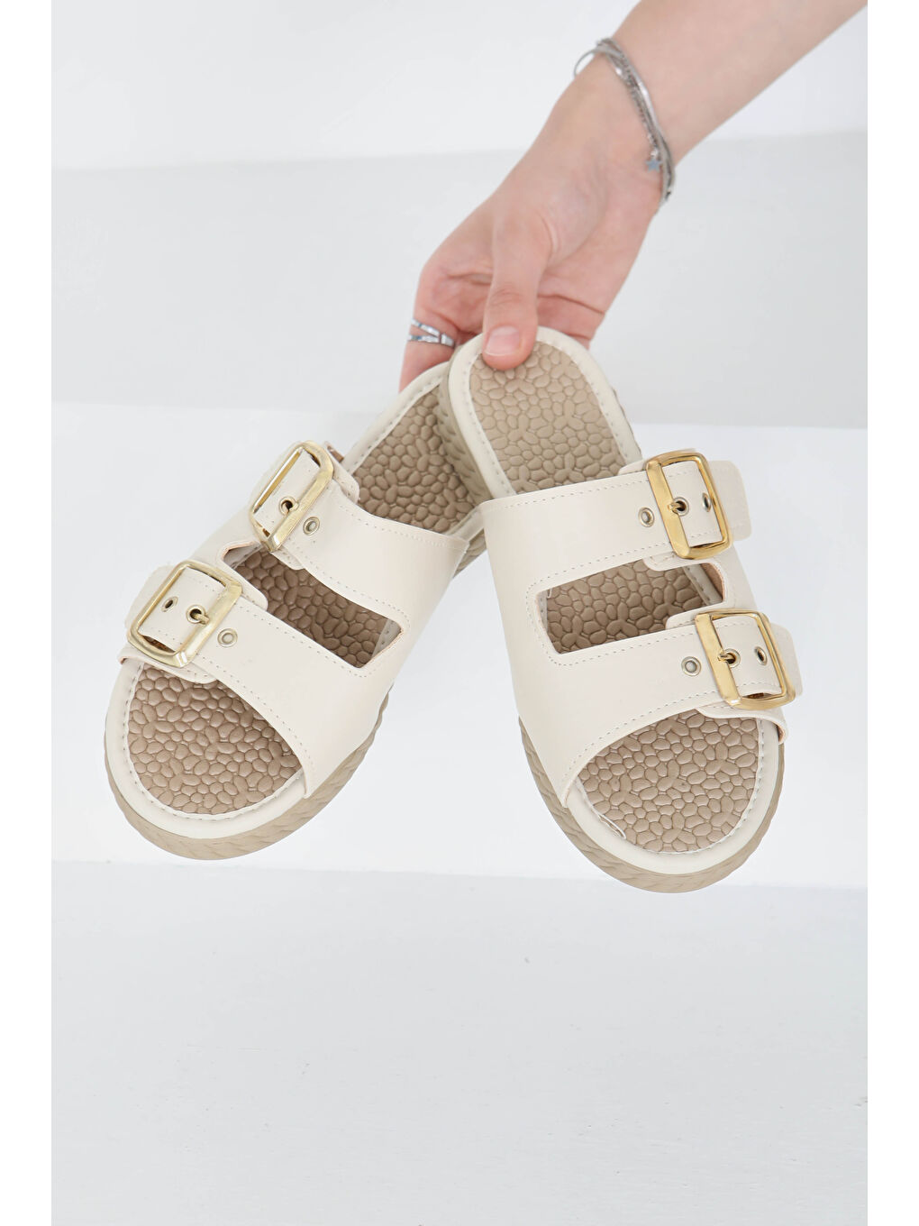 Ekru Kadın Krem Çift Tokalı Terlik - 27354-4