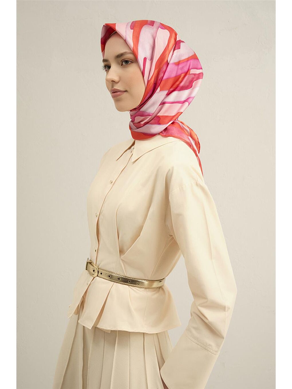 Pembe Çiçek Desenli Saf İpek Sura Eşarp 9306 53-1