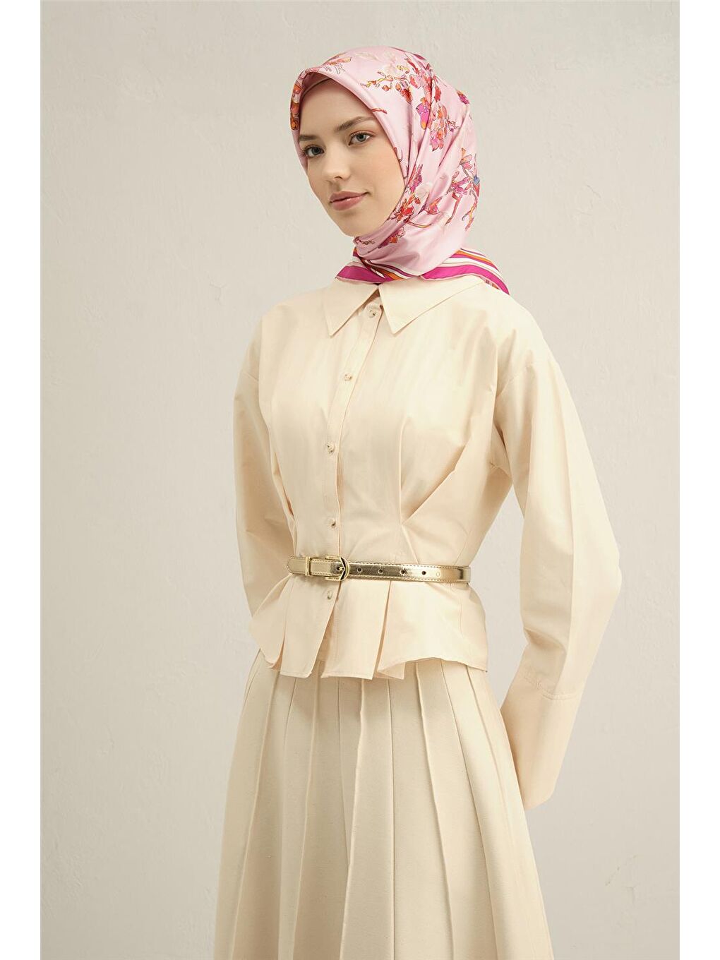 Pembe Klasik Desenli Saf İpek Twill Eşarp 9316 50