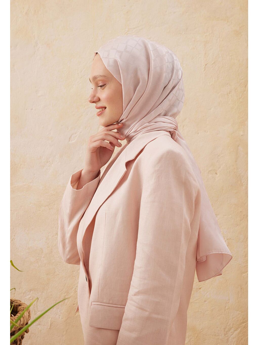 Pembe Dıamond Jakarlı Şal Pudra-3