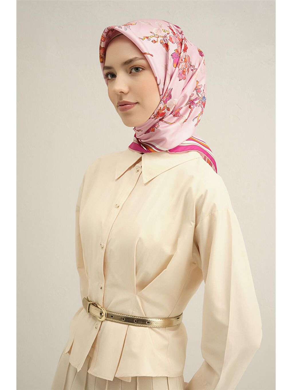 Pembe Klasik Desenli Saf İpek Twill Eşarp 9316 50-1