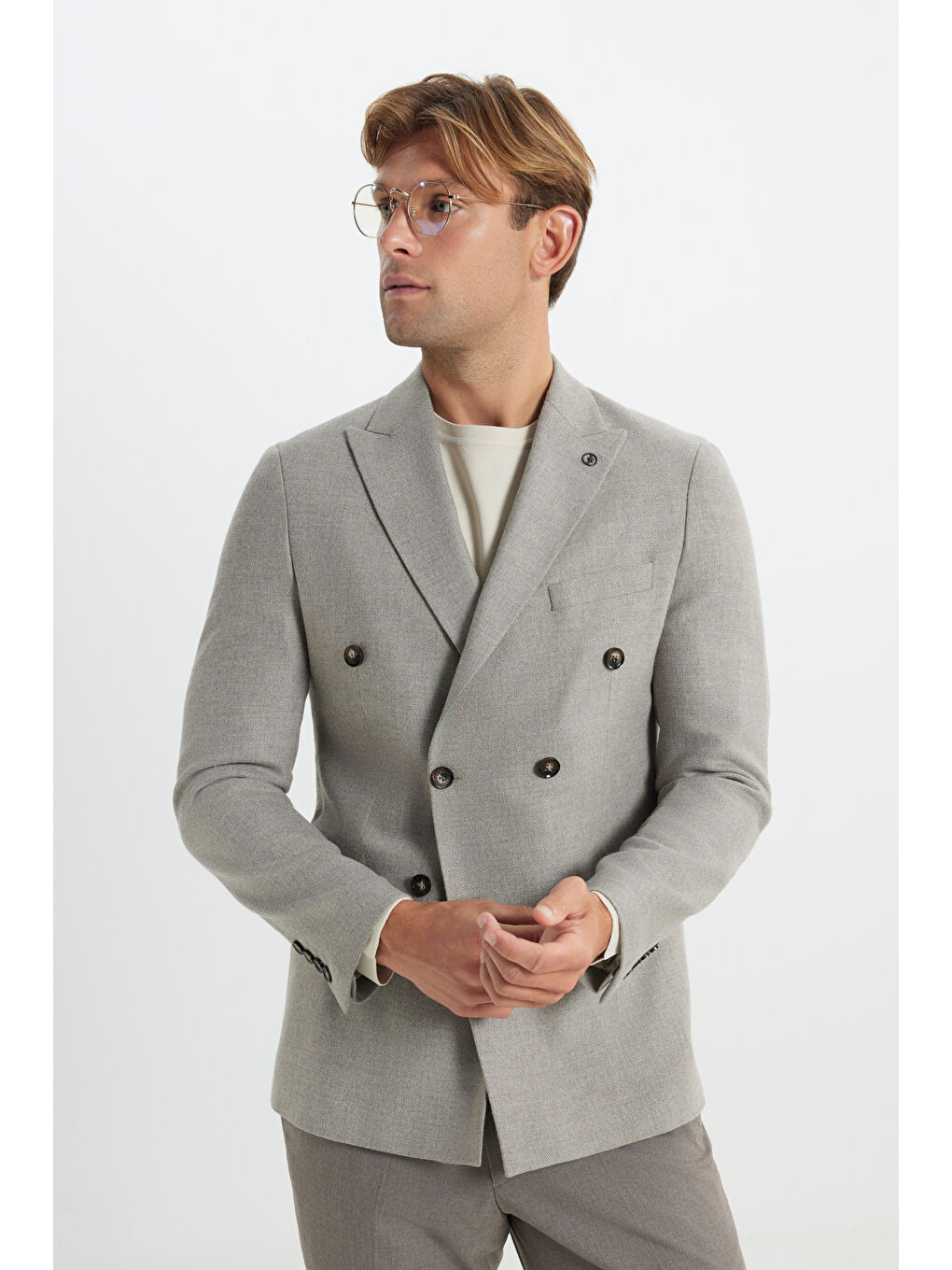 Bej Erkek Vizon Yünlü Slim Fit Dar Kesim Kırlangıç Yaka Kapak Cepli Blazer Ceket