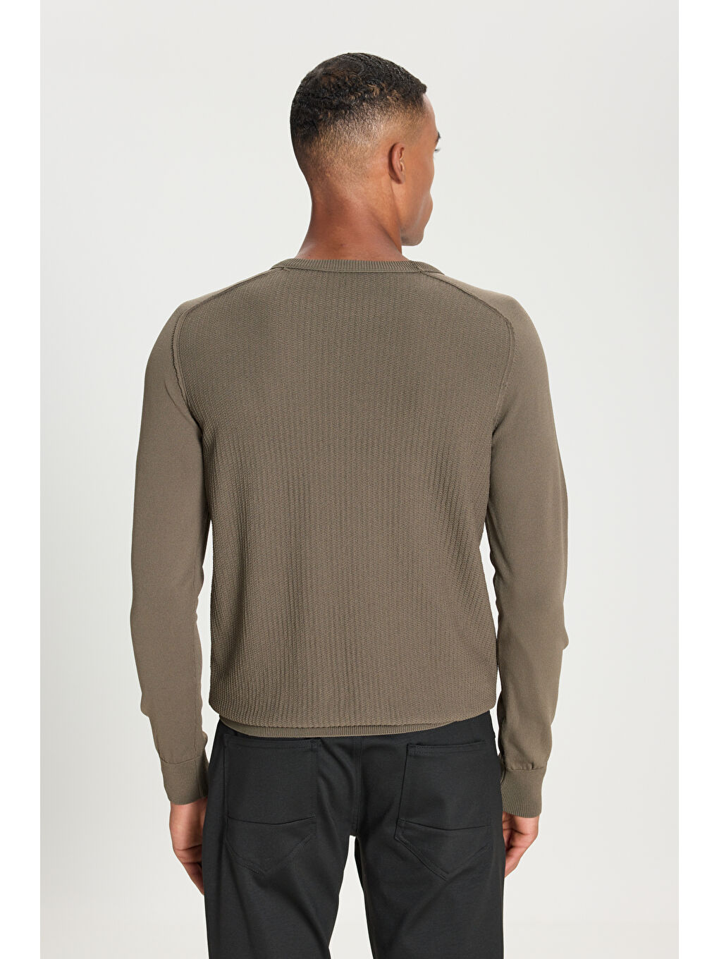 Erkek Haki Standart Fit Normal Kesim Bisiklet Yaka Jakarlı Triko Kazak-4