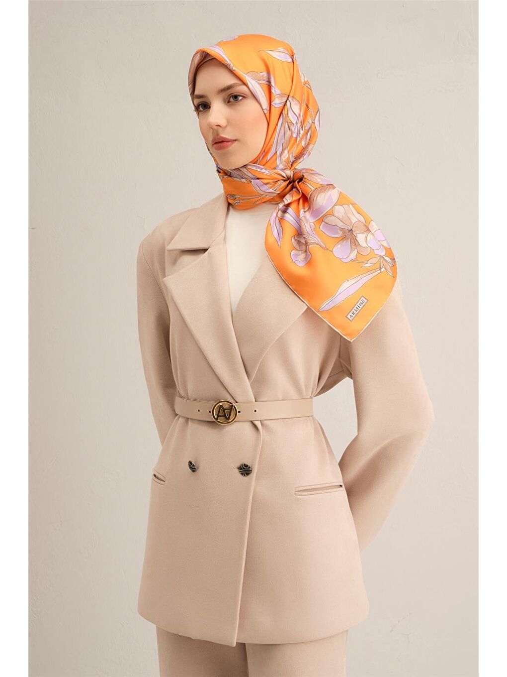Turuncu Çiçek Desenli Saf İpek Twill Eşarp 9324 33-1