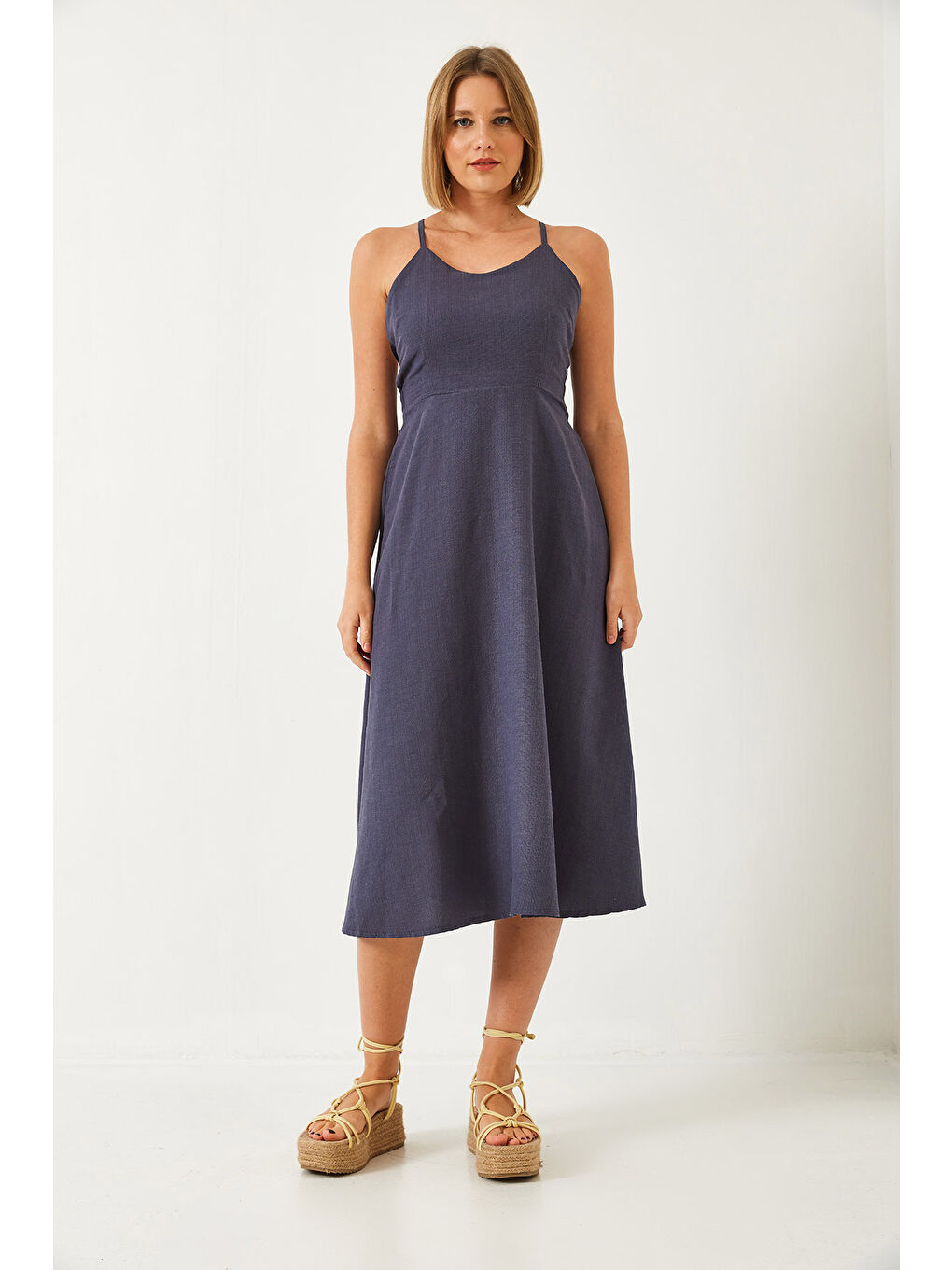 Gri Kadın Arkadan Bağlamalı İp Askılı Keten Elbise-5