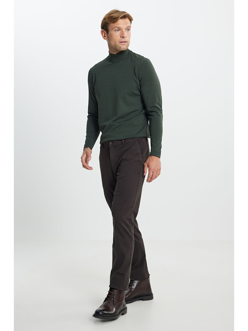 Erkek Kahverengi Slim Fit Dar Kesim Pamuklu Esnek Armürlü Yan Cep Pantolon-1