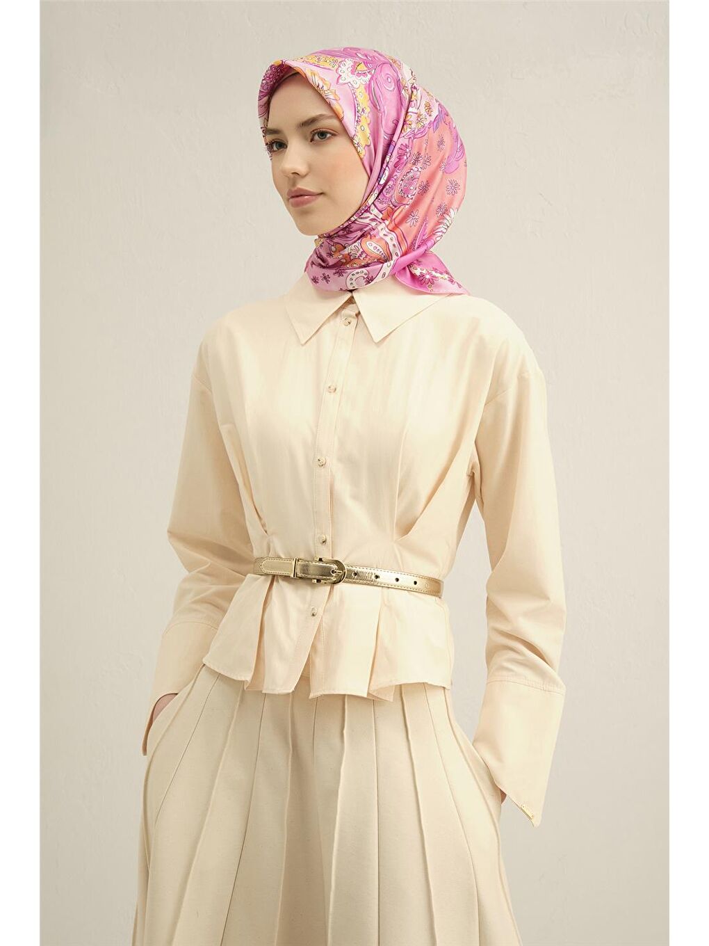 Pembe Klasik Desenli Saf İpek Twill Eşarp 9338 54