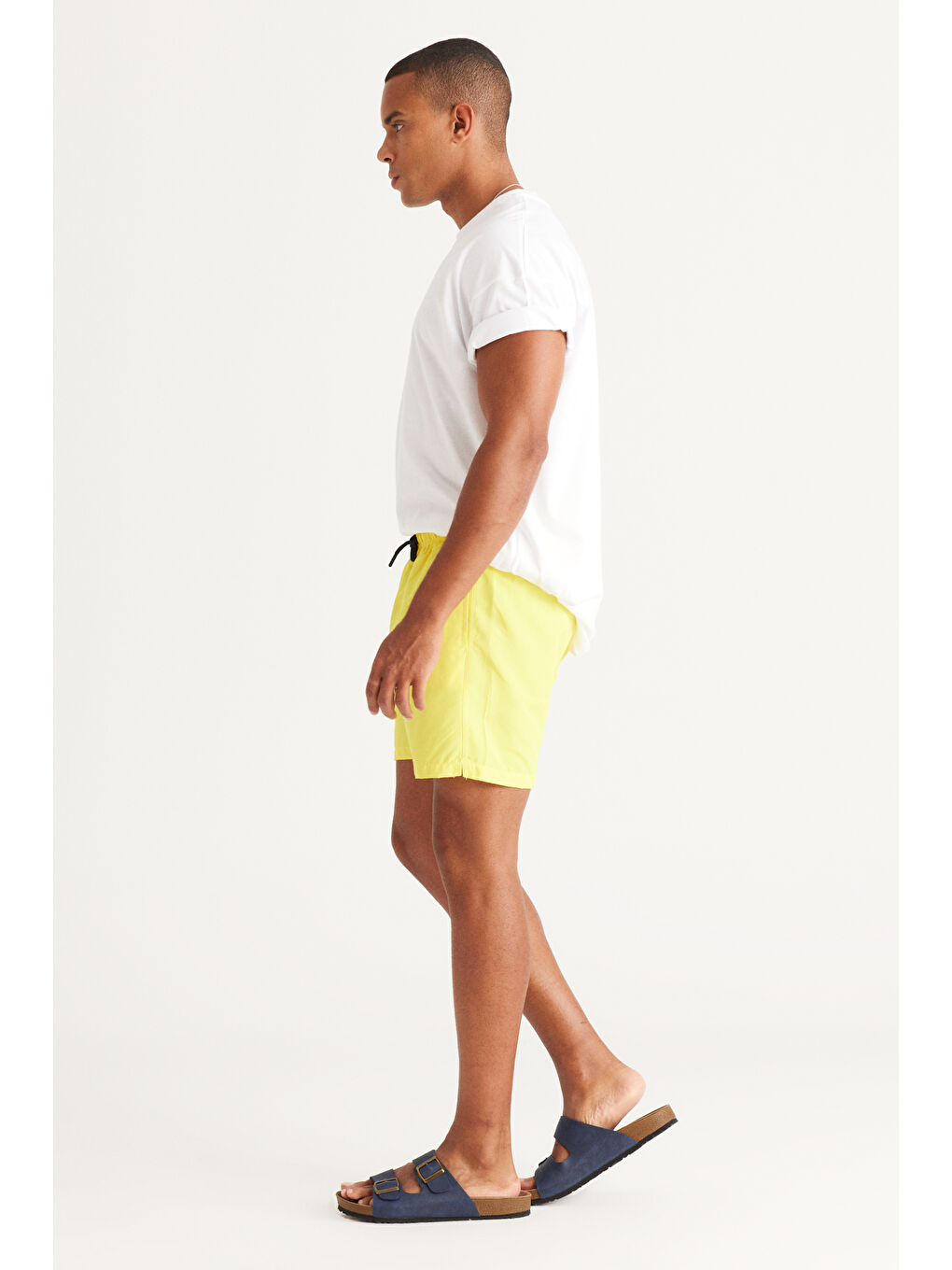 Erkek Sarı Normal Kesim Cepli Hızlı Kuruyan Deniz Şortu-1