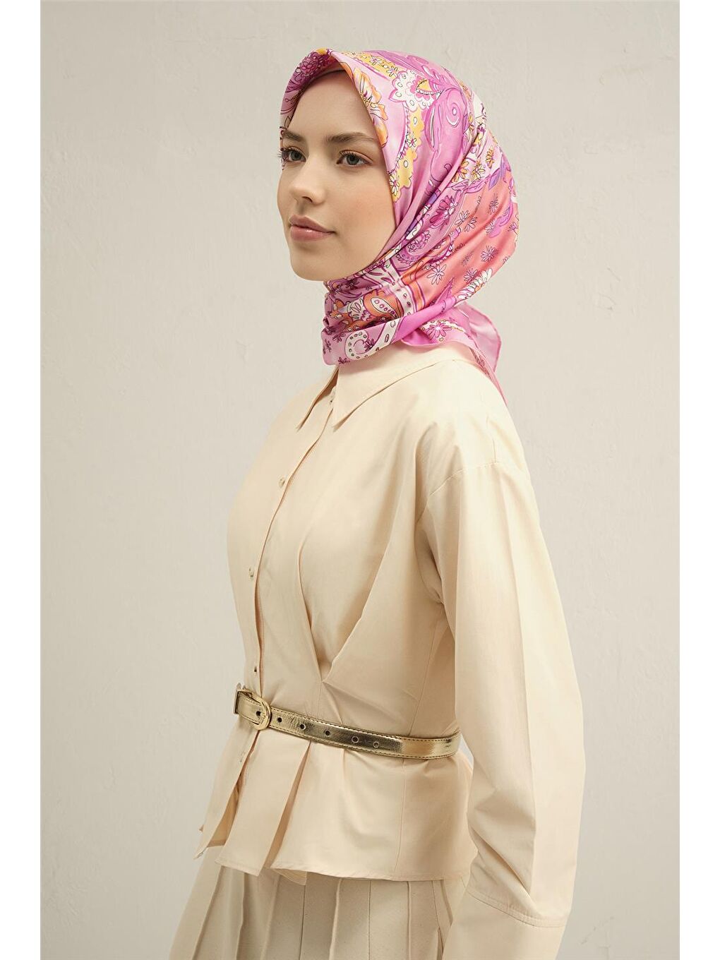 Pembe Klasik Desenli Saf İpek Twill Eşarp 9338 54-2