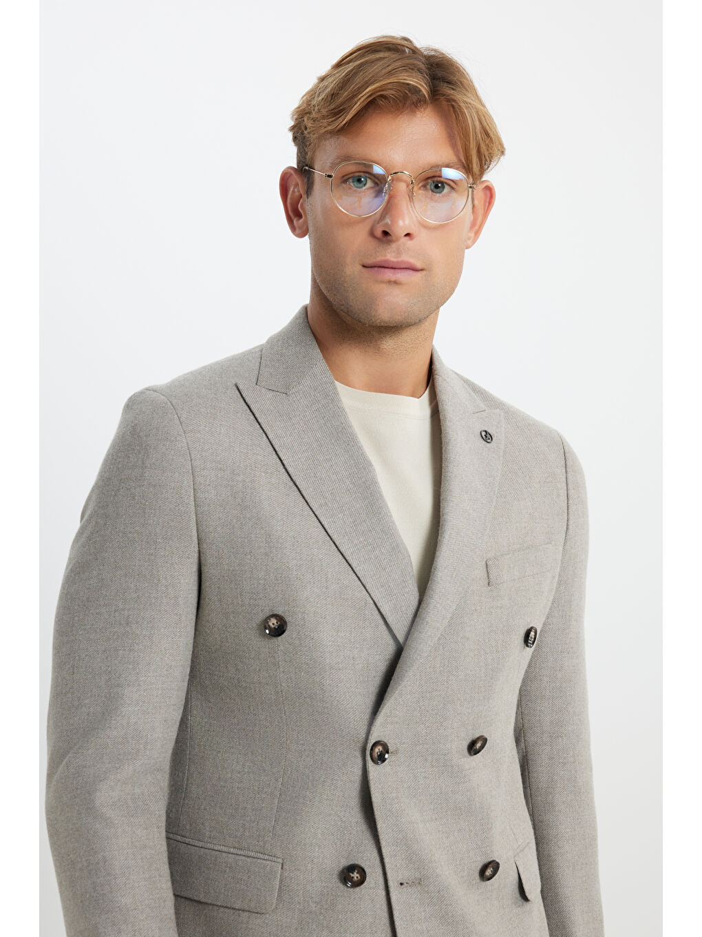 Bej Erkek Vizon Yünlü Slim Fit Dar Kesim Kırlangıç Yaka Kapak Cepli Blazer Ceket-4