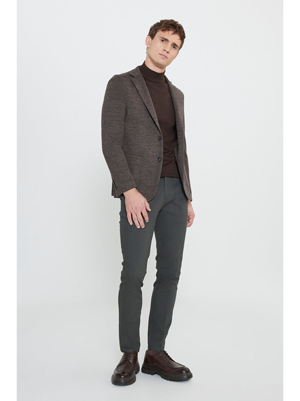 Erkek Kahverengi Slim Fit Dar Kesim Mono Yaka Yünlü Armürlü Torba Cepli Blazer Ceket-1