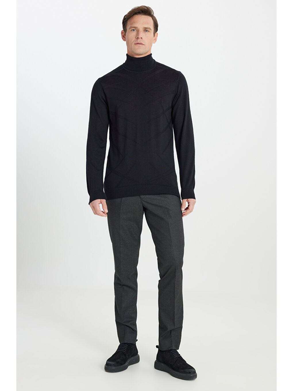 Erkek Siyah Sıcak Tutan Standart Fit Normal Kesim Tam Balıkçı Yaka Jakarlı Yünlü Triko Kazak-1