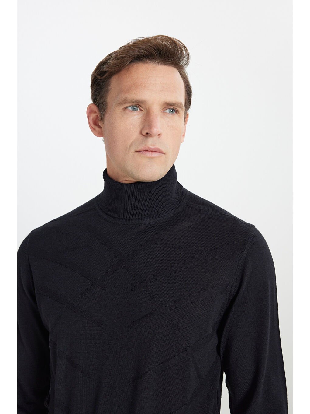 Erkek Siyah Sıcak Tutan Standart Fit Normal Kesim Tam Balıkçı Yaka Jakarlı Yünlü Triko Kazak-4