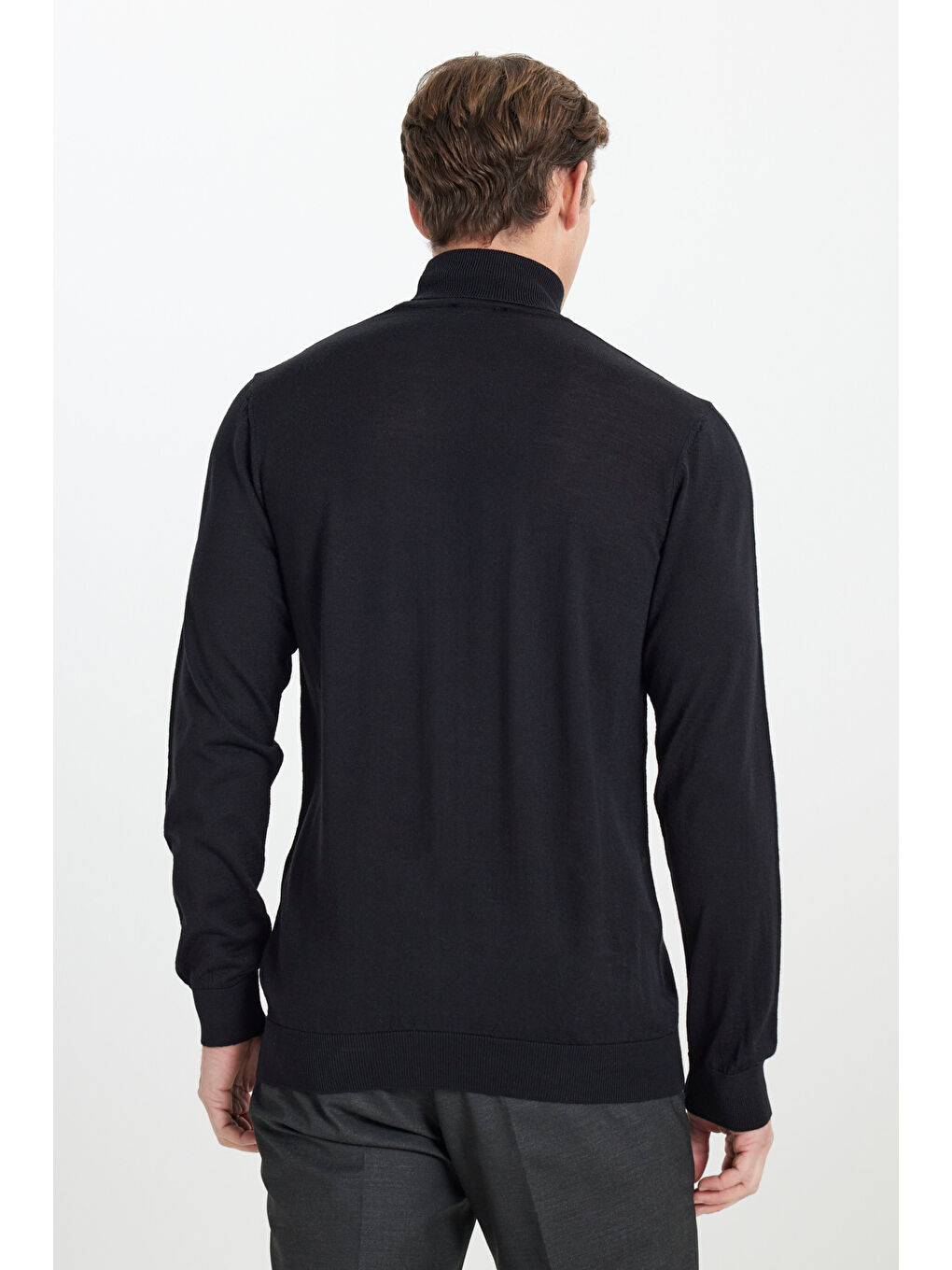 Erkek Siyah Sıcak Tutan Standart Fit Normal Kesim Tam Balıkçı Yaka Jakarlı Yünlü Triko Kazak-5