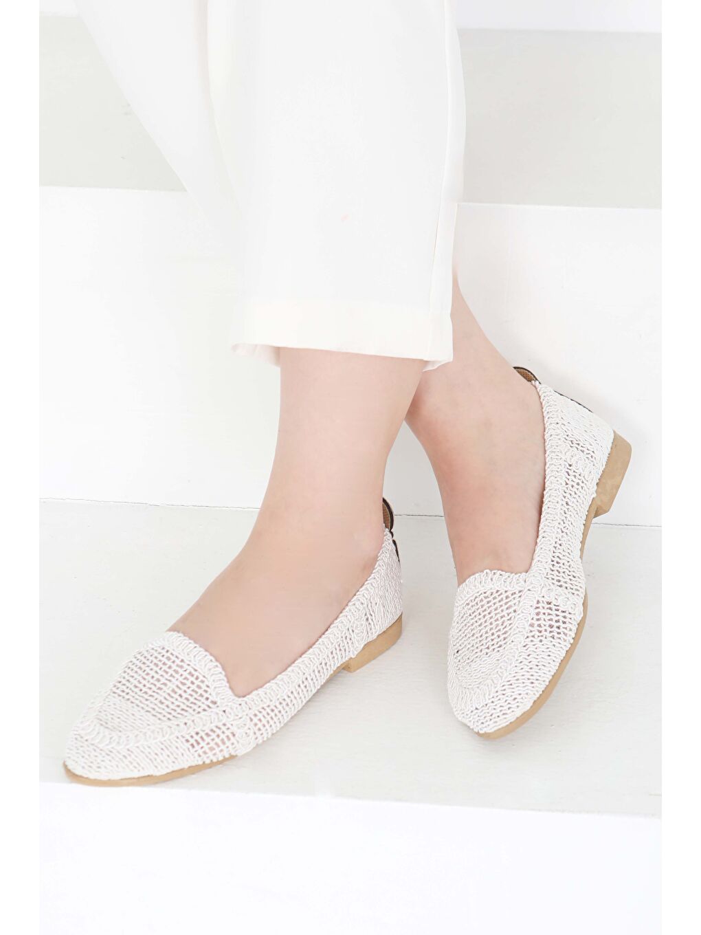 Kadın Beyaz Örgülü Babet - 27241-1