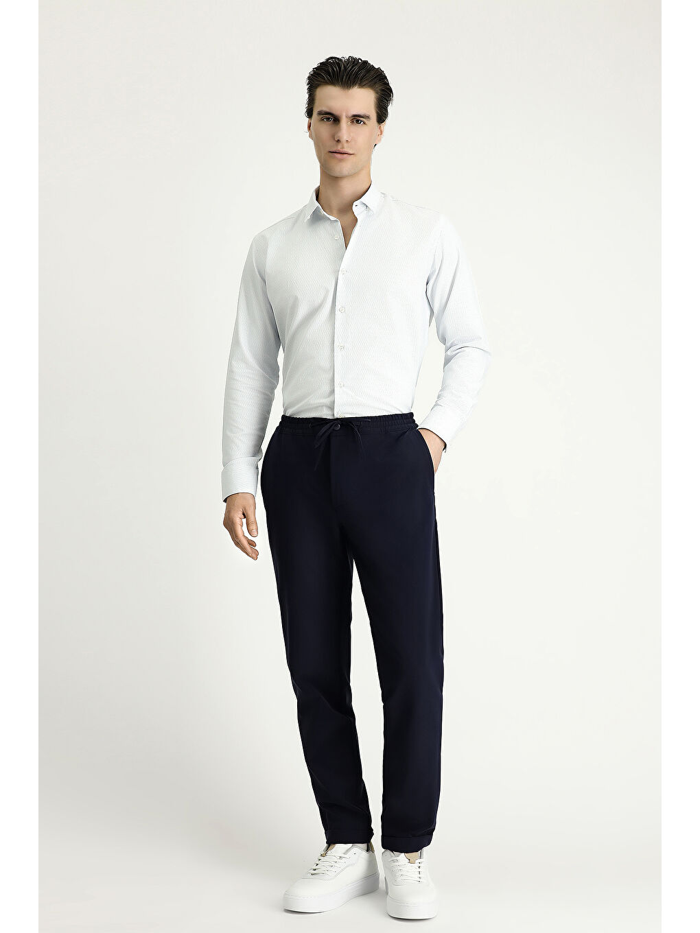 Mavi Uzun Kol Slim Fit Dar Kesim Desenli Pamuklu Kolay Ütülenebilir Düğmeli Yaka Gömlek-1