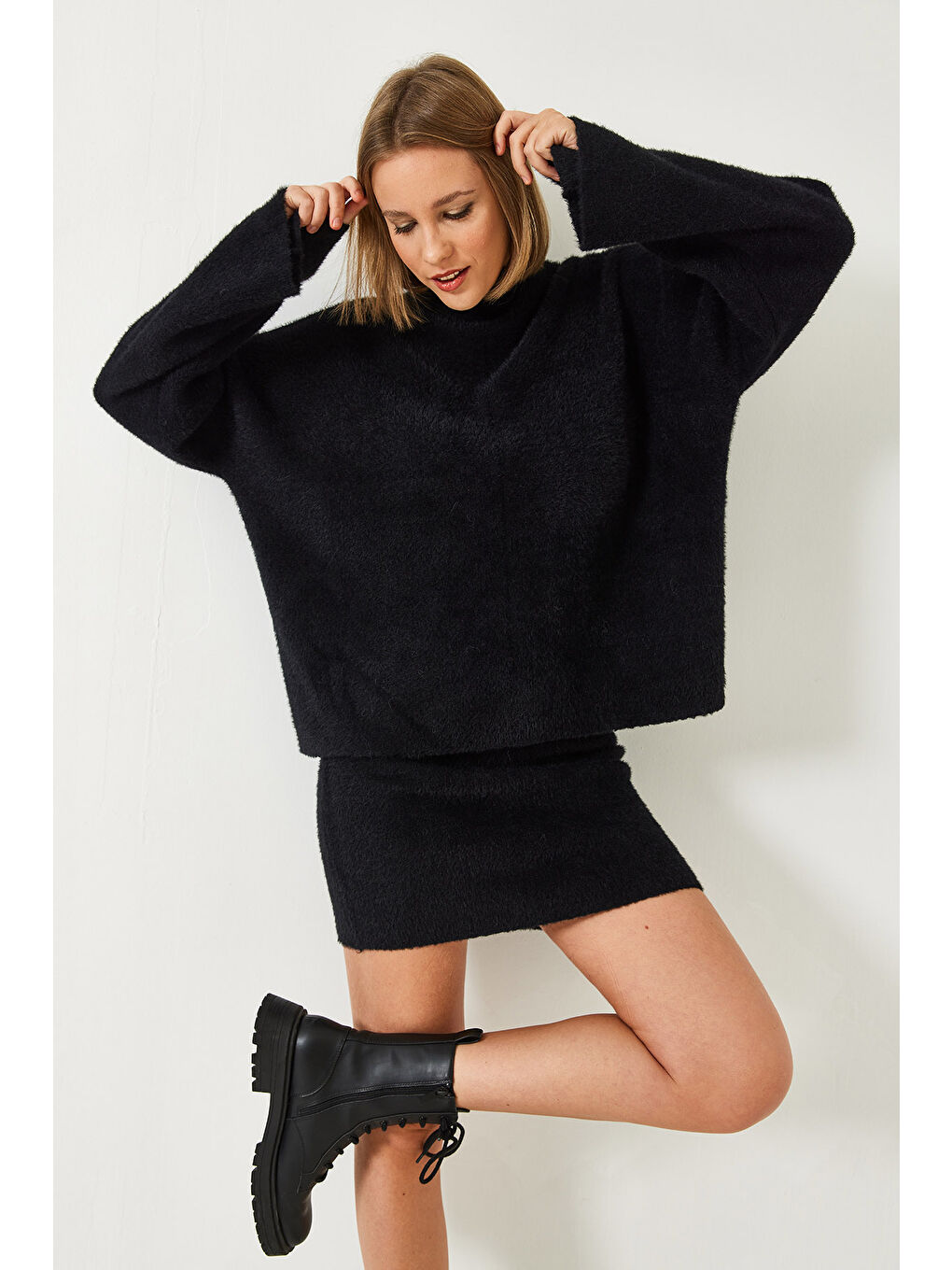 Siyah Kadın Etekli Triko Alt Üst Takım-2