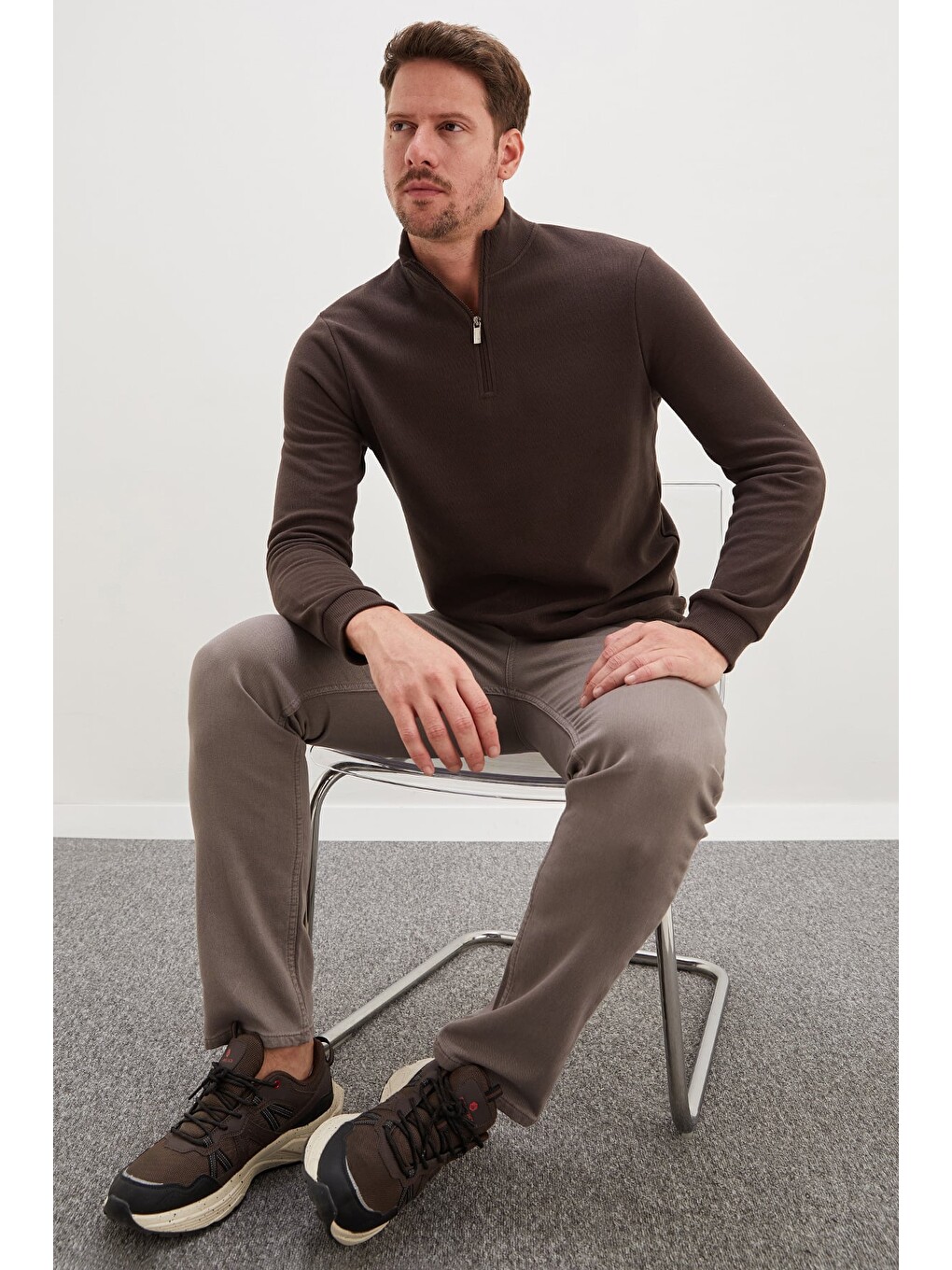 Kahverengi Fitilli Dik Yaka Yarım Fermuarlı Sweatshirt-1