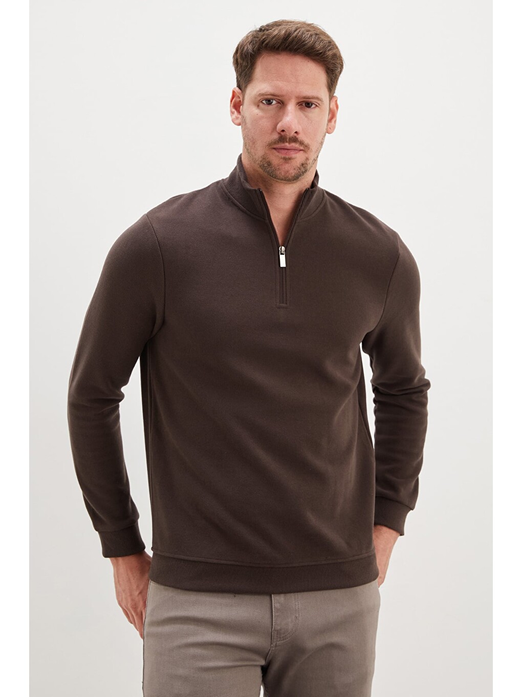 Kahverengi Fitilli Dik Yaka Yarım Fermuarlı Sweatshirt-4