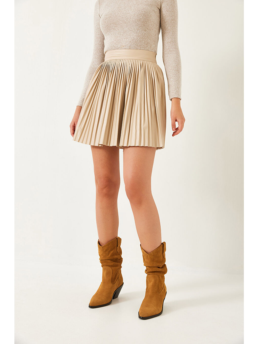 Bej Kadın Deri Pileli Mini Etek-4