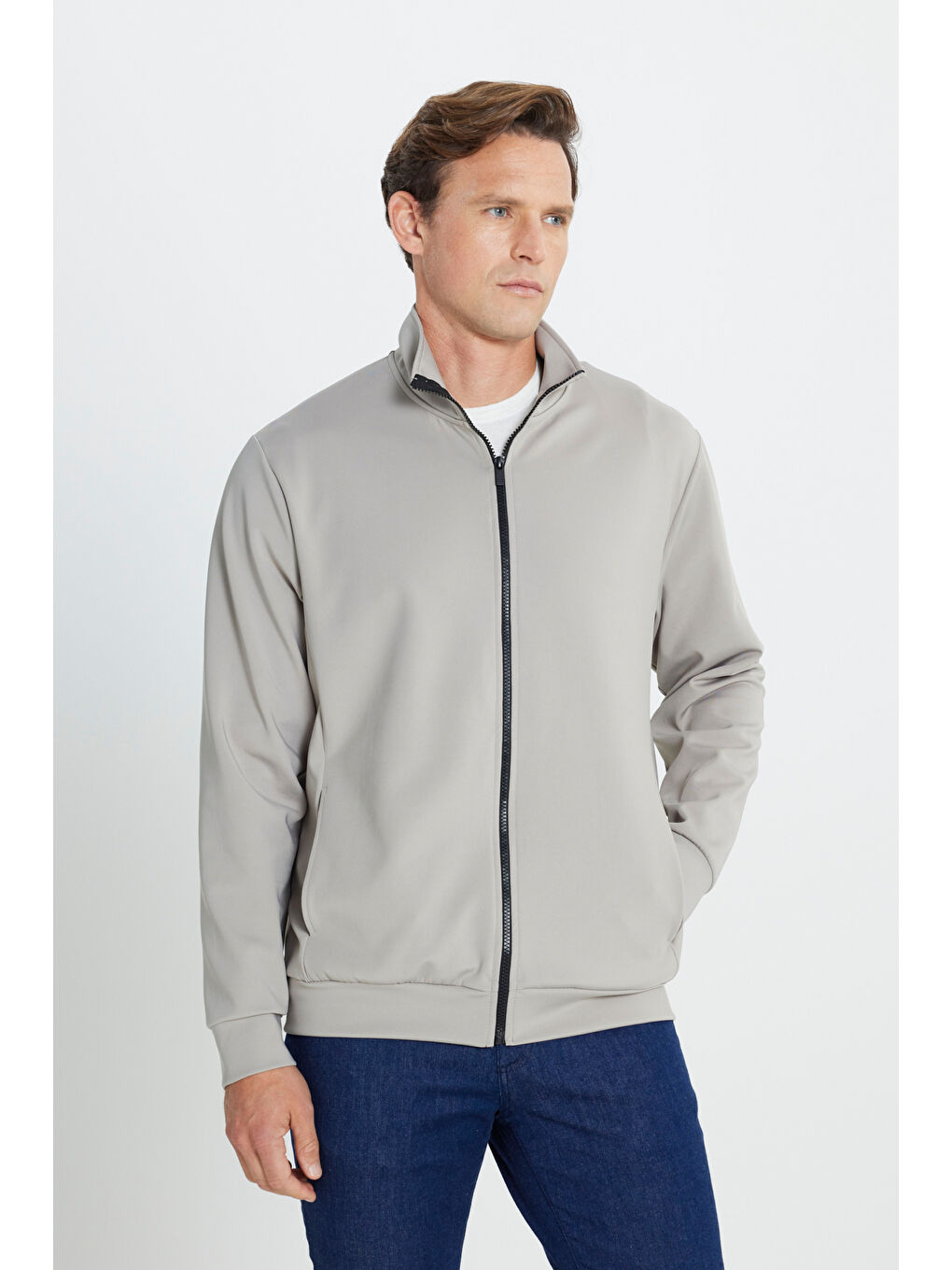 Erkek Bej Pamuklu Standart Fit Normal Kesim Dik Yaka Cepli Esnek Sweatshirt