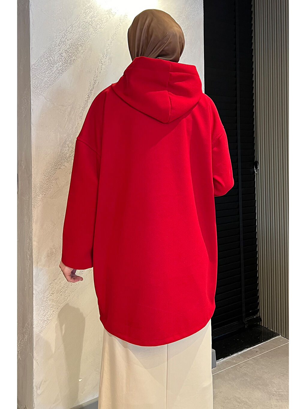 Kırmızı Kapüşonlu Fermuarlı Tesettür Ceket-7