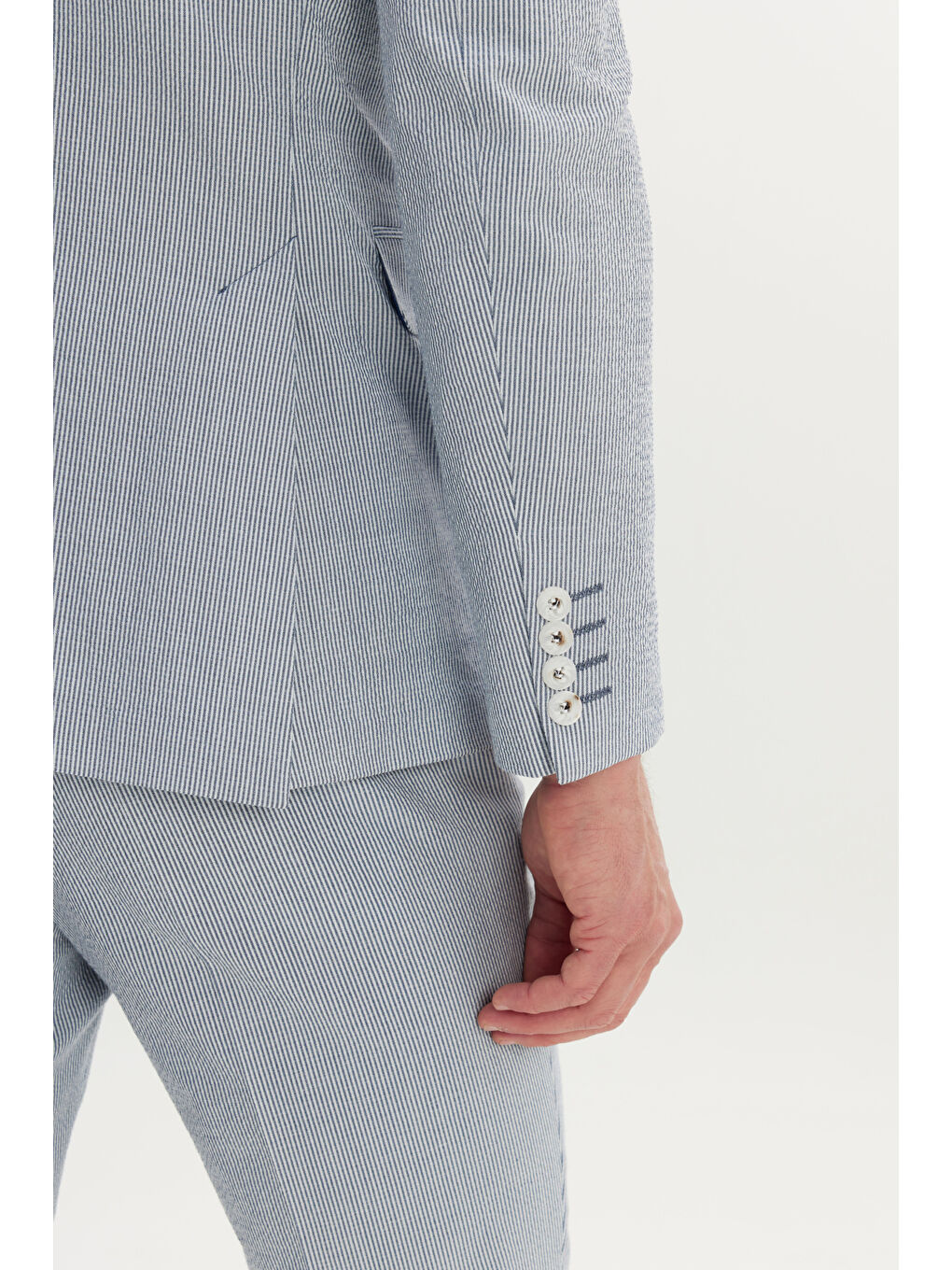 Erkek Lacivert-Beyaz Slim Fit Kırlangıç Yaka Gofre Desenli Kruvaze Takım Elbise-2