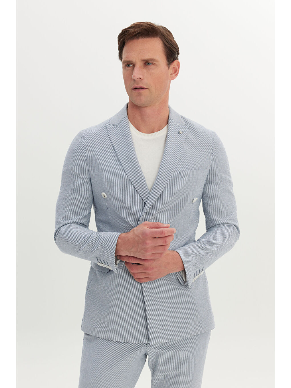 Erkek Lacivert-Beyaz Slim Fit Kırlangıç Yaka Gofre Desenli Kruvaze Takım Elbise-7