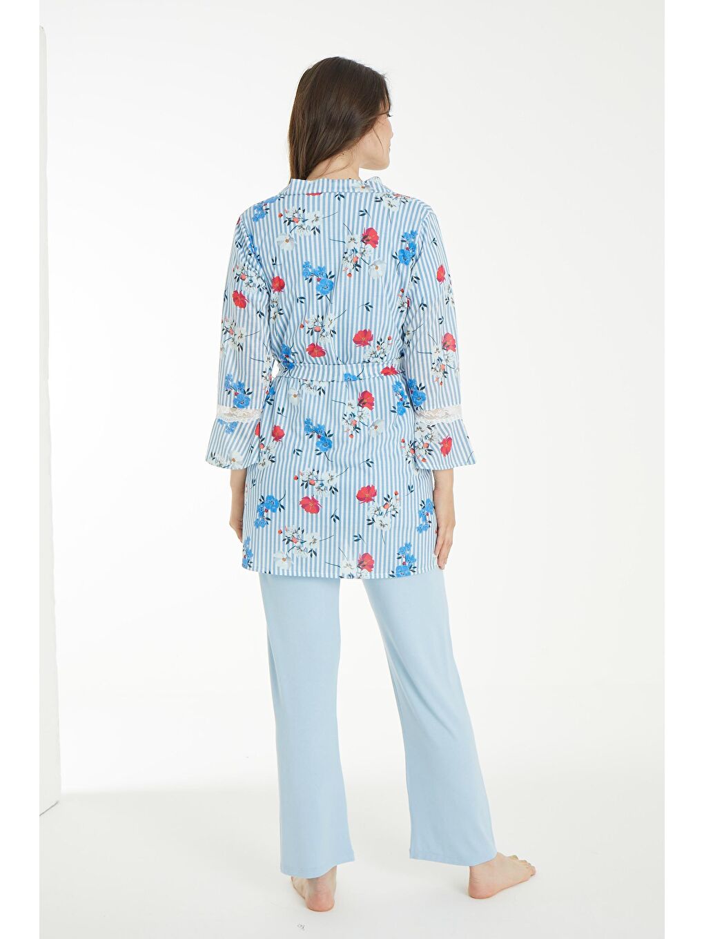 Beyaz Mavi Çicek Desen Sabahlıklı Hamile ve Lohusa Pijama Takımı-2