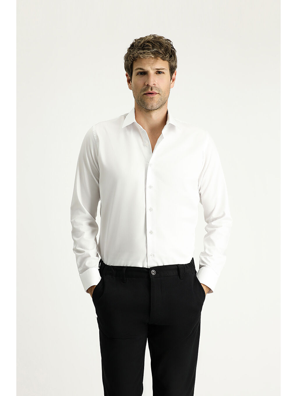 Beyaz Uzun Kol Slim Fit Dar Kesim Non Iron Klasik Pamuklu Gömlek