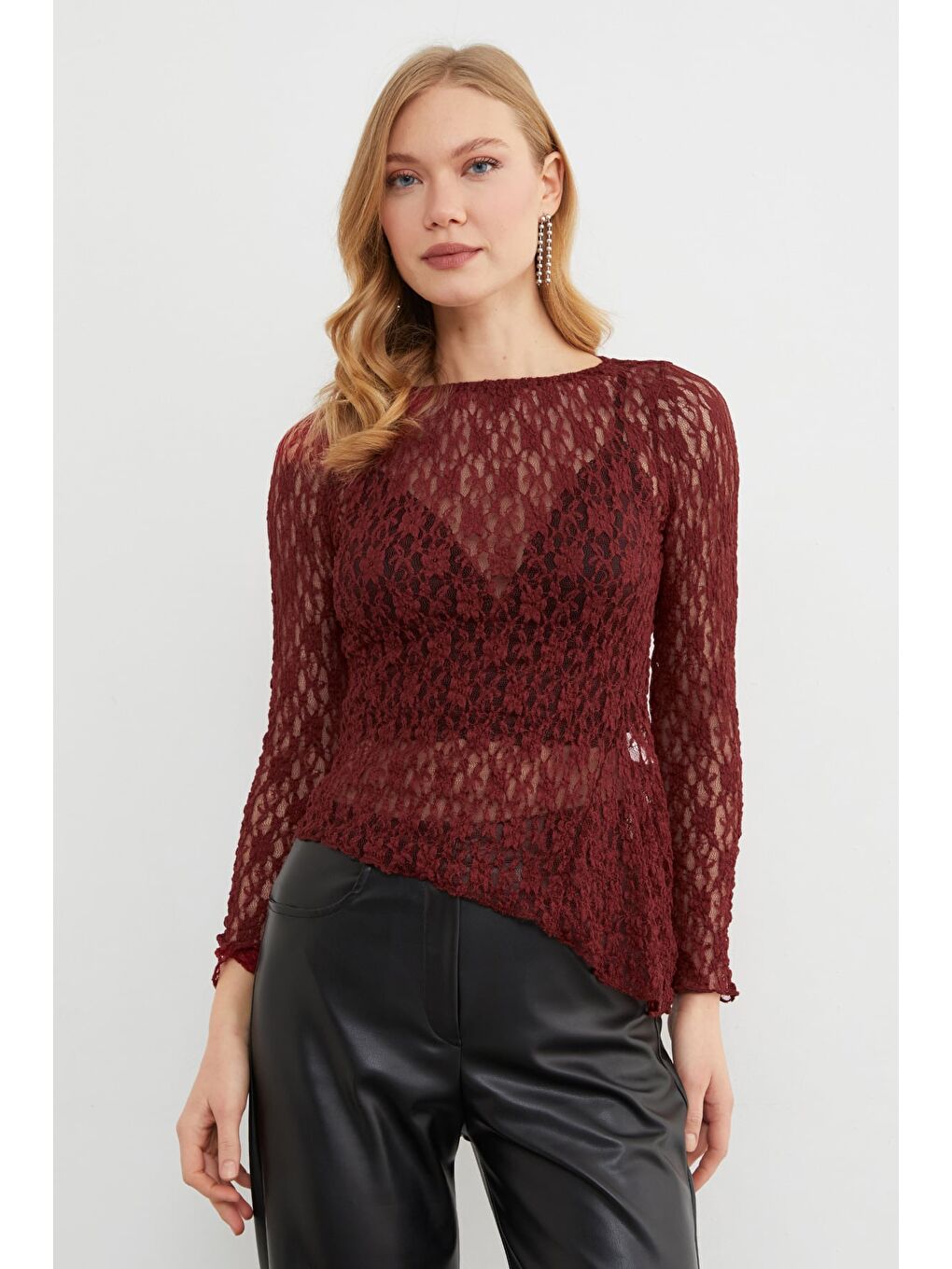 Bordo Elastanlı Asimetrik Dantel Bluz-2
