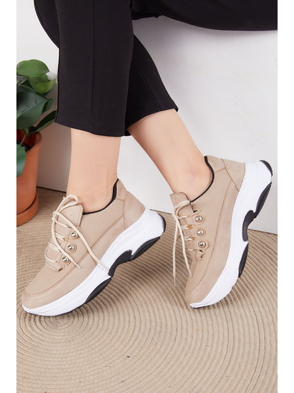 Kadın Bej Yüksek Taban Spor Ayakkabı - 26485-2