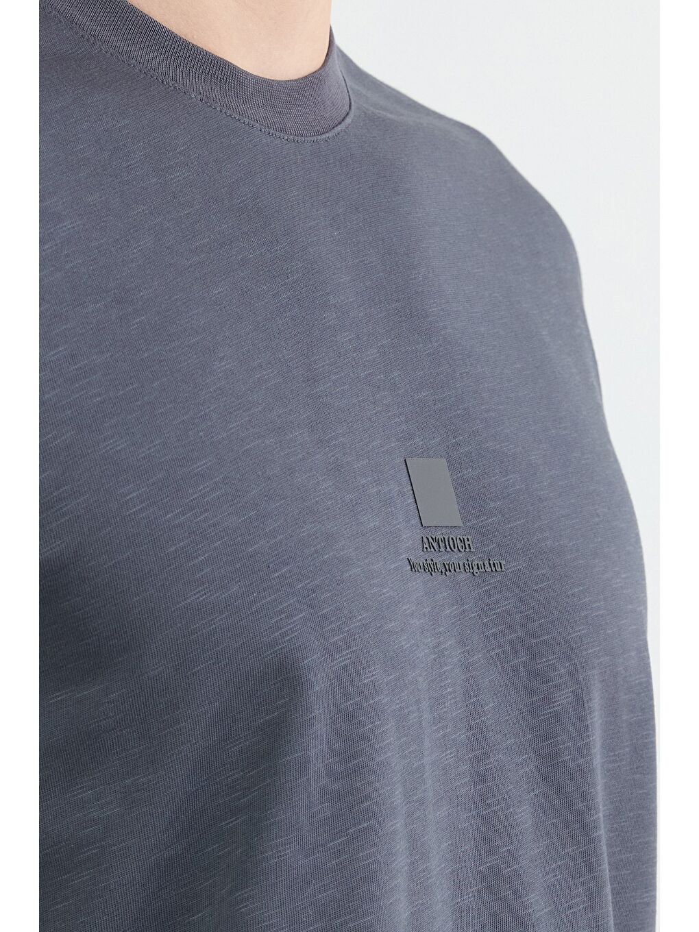 Antrasit Slogan Kabartmalı Bisiklet Yaka %100 Pamuk Tişört-4