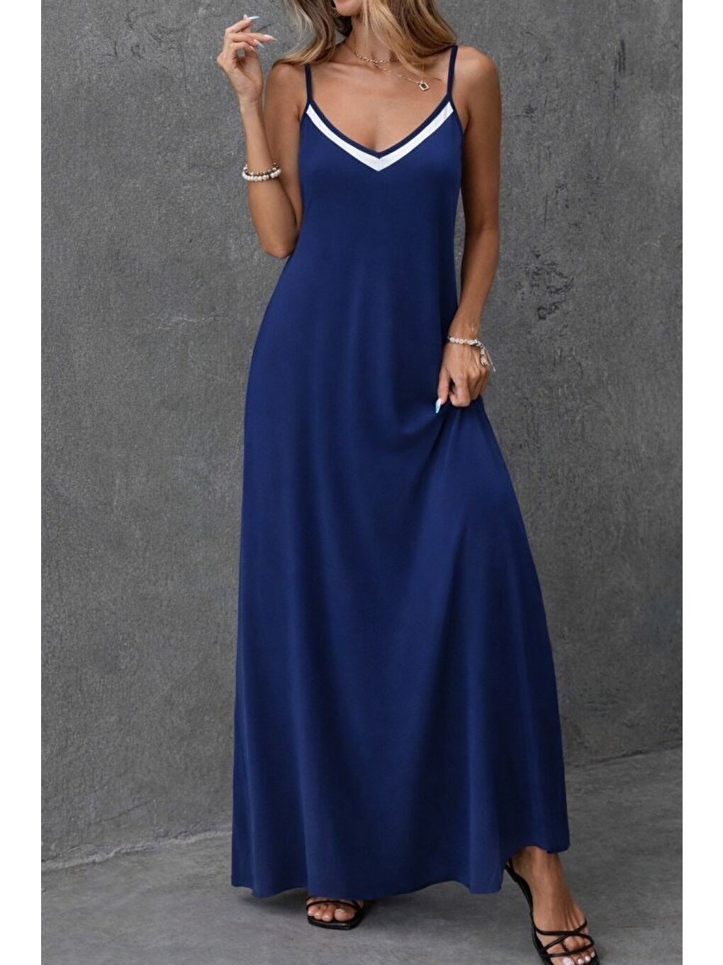 Lacivert Kadın Ip Askılı V şerit Yakalı Uzun Viskon Elbise-2